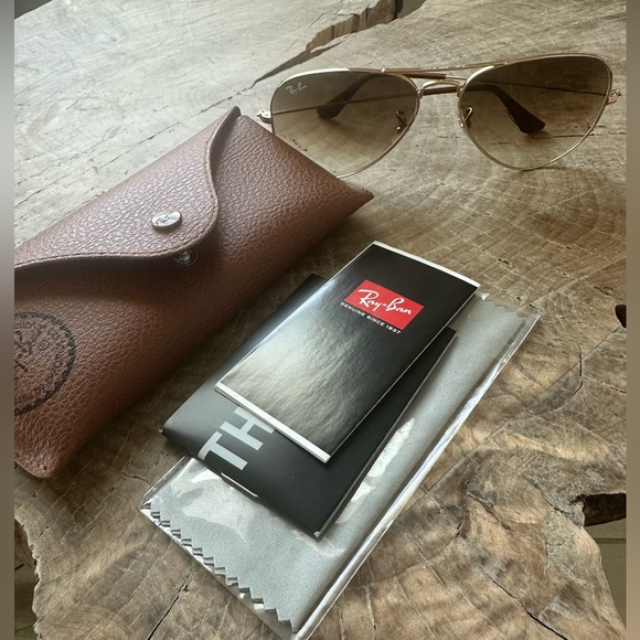 Ray-Ban RB 3025 Aviator Larger Metal gradient sunglasses - Picture 1 of 4
